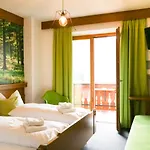 Guesthouse Pension Grafenstein
